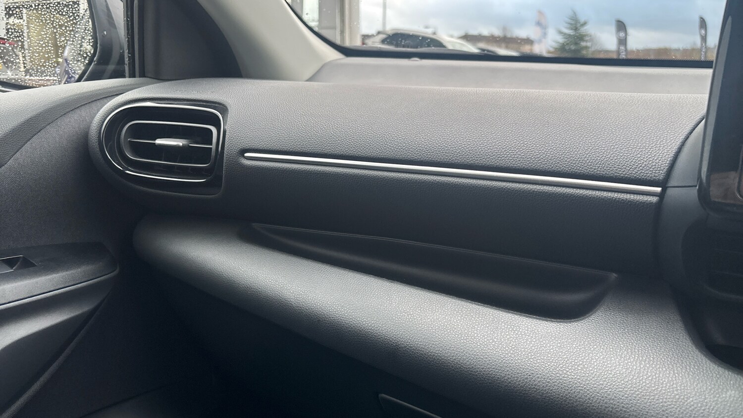 Used Toyota Yaris 2025 for sale - 76706267: Photo 40