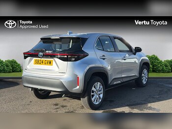 Used Toyota Yaris Cross 2024 for sale - 77917674: Photo