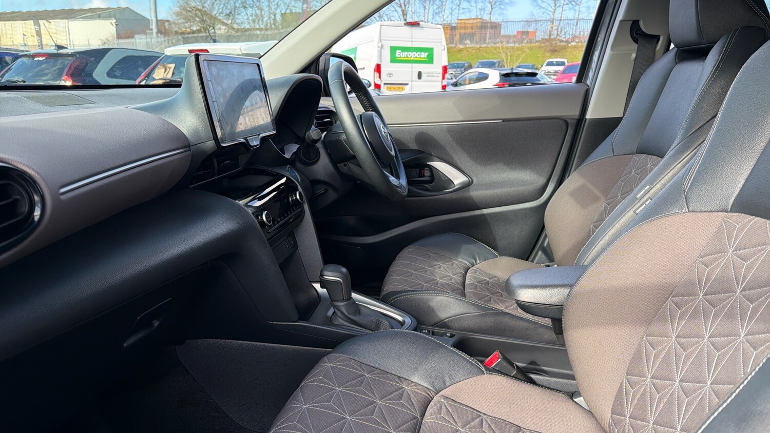 Used Toyota Yaris Cross 2023 for sale - 77945325: Photo 10