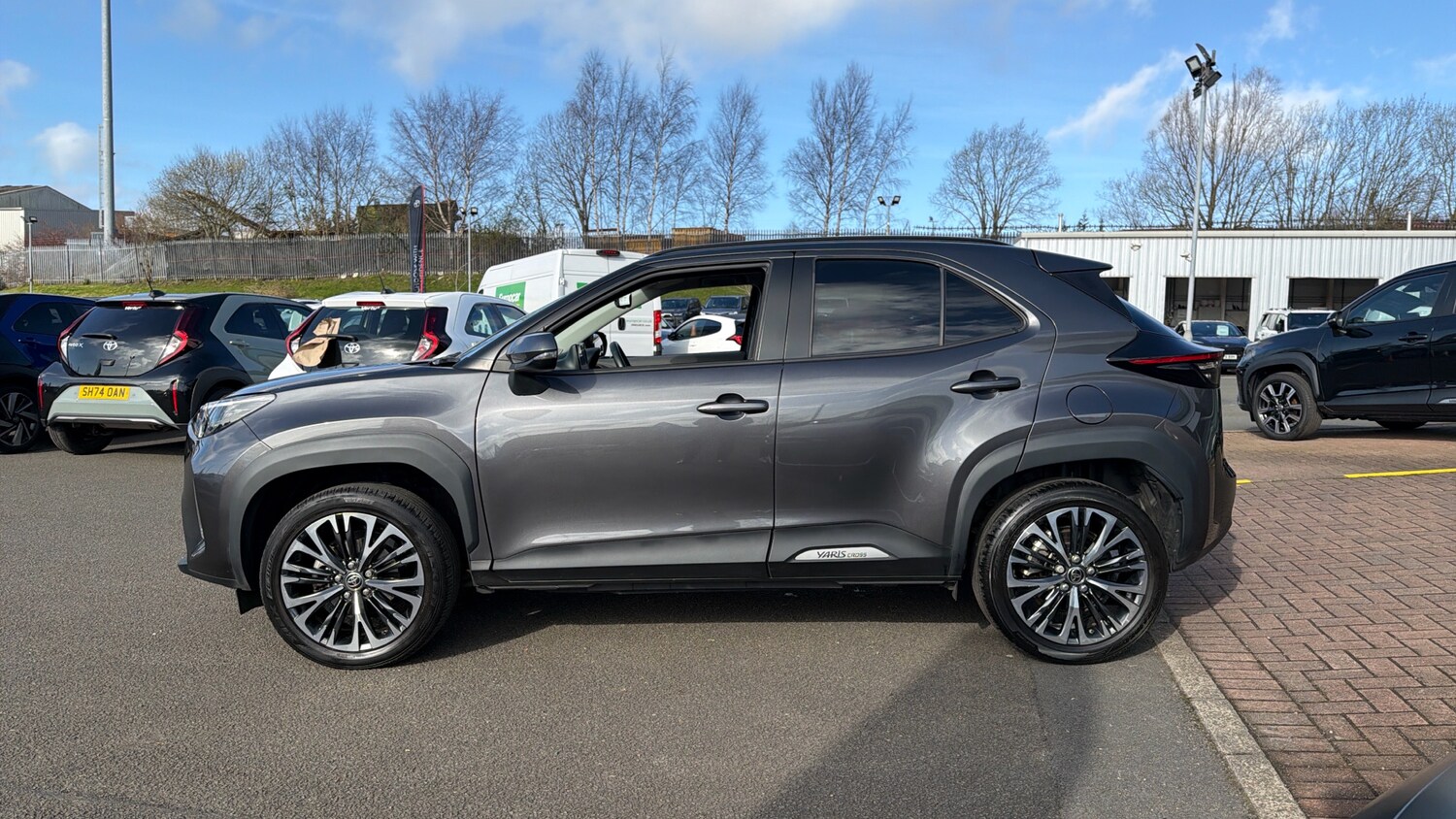 Used Toyota Yaris Cross 2023 for sale - 77945325: Photo 17