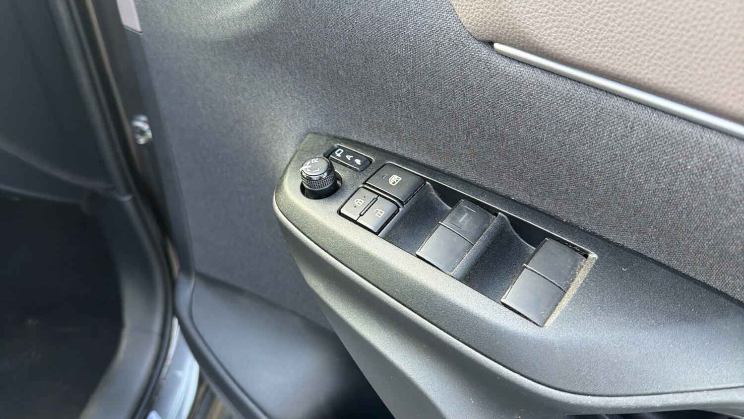 Used Toyota Yaris Cross 2023 for sale - 77945325: Photo 29