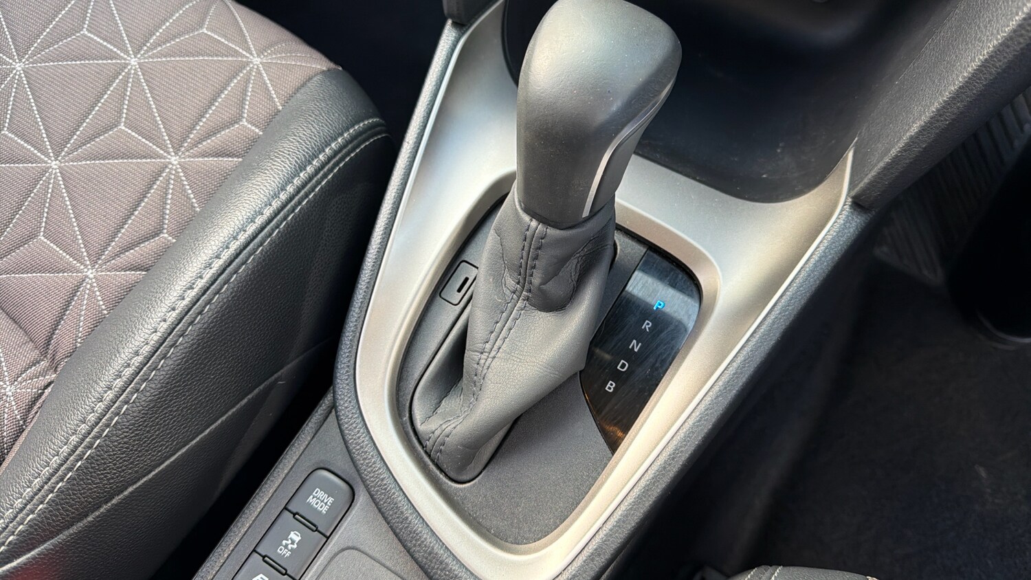 Used Toyota Yaris Cross 2023 for sale - 77945325: Photo 35