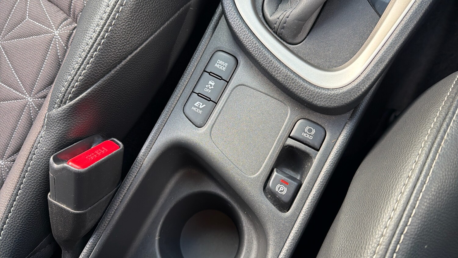 Used Toyota Yaris Cross 2023 for sale - 77945325: Photo 36