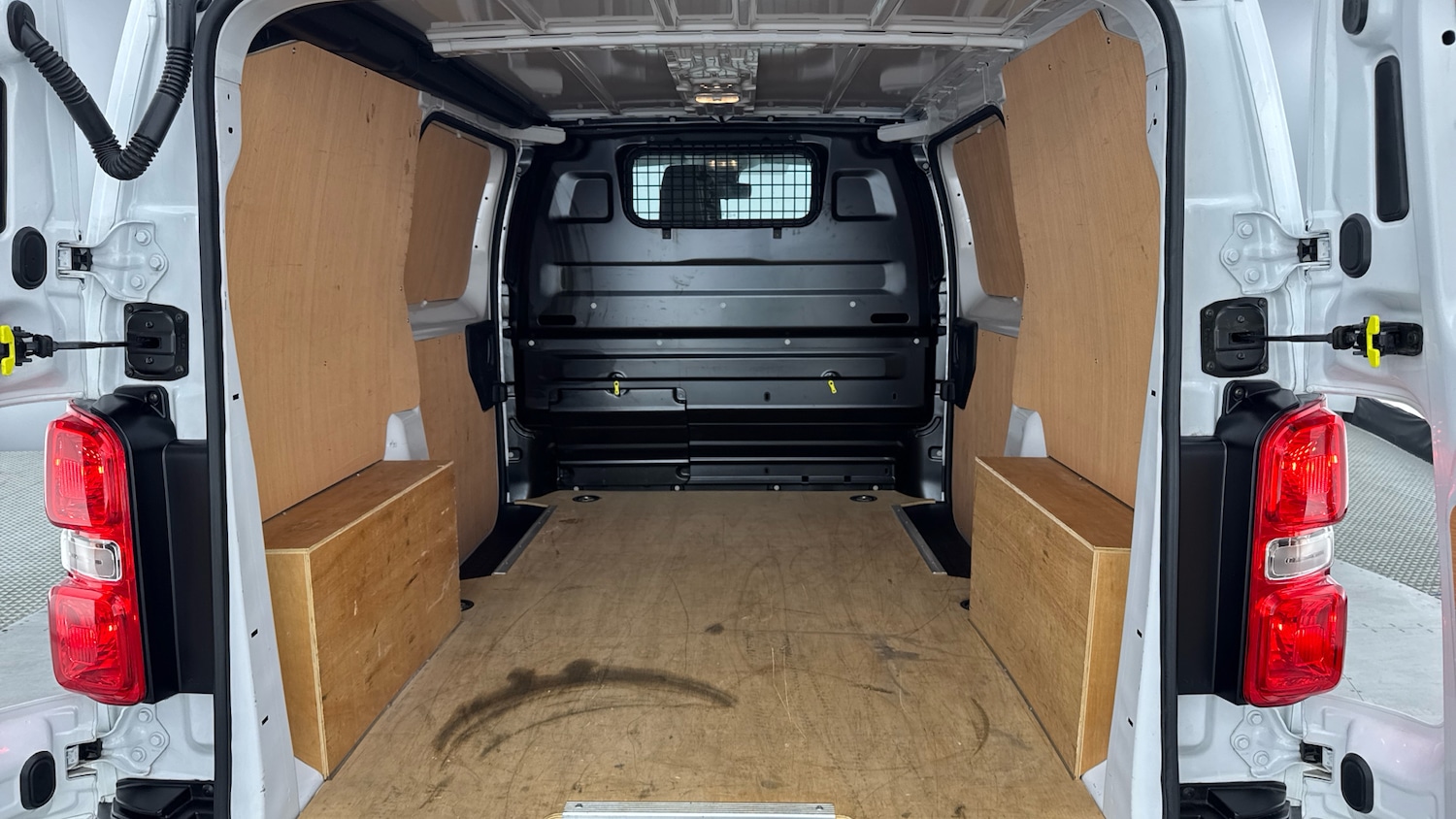 Used Toyota ProAce 2023 for sale - 76598863: Photo 14