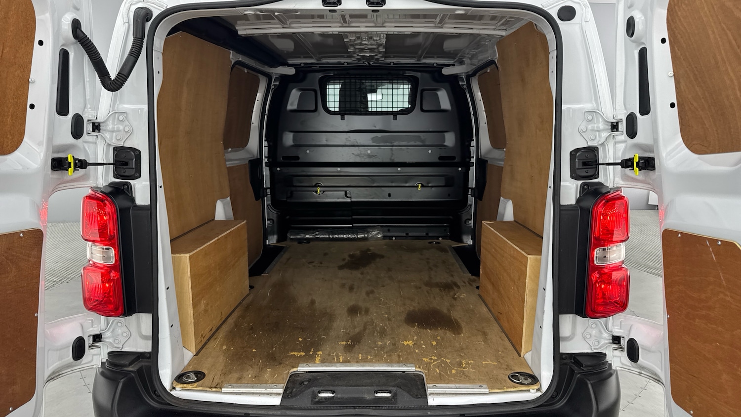 Used Toyota ProAce 2023 for sale - 77337486: Photo 14