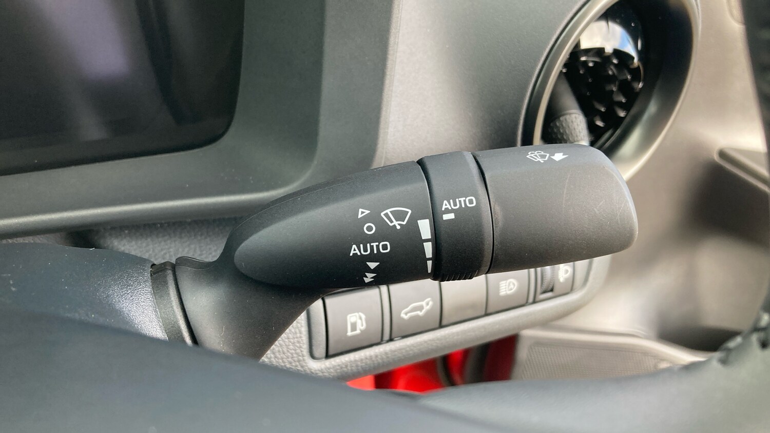 Used Toyota C-HR 2025 for sale - 78162349: Photo 39