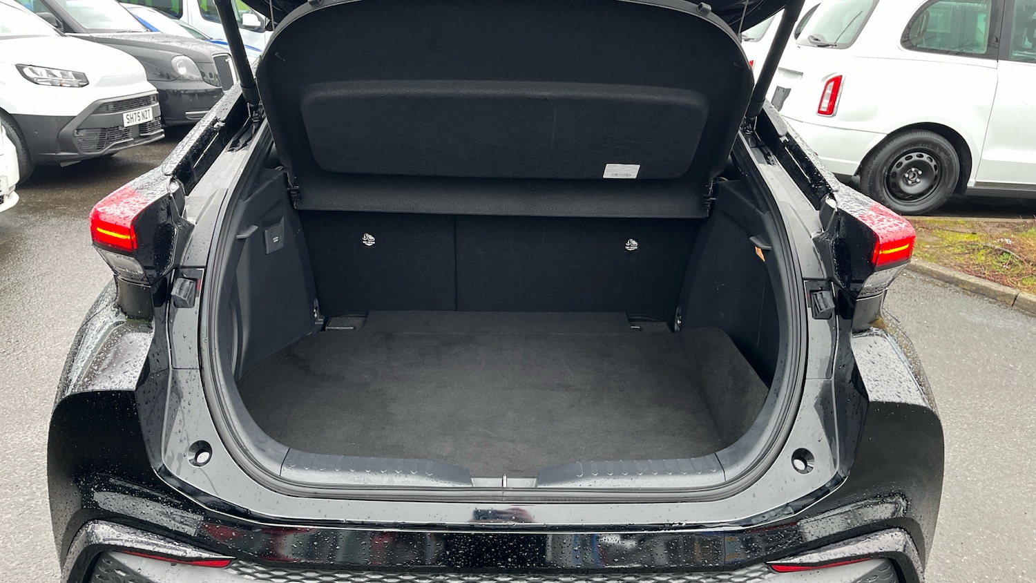 Used Toyota C-HR 2024 for sale - 77168444: Photo 14