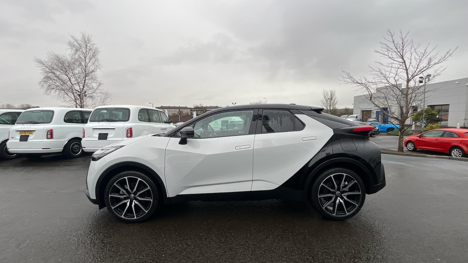 Used Toyota C-HR 2024 for sale - 77168444: Photo 17