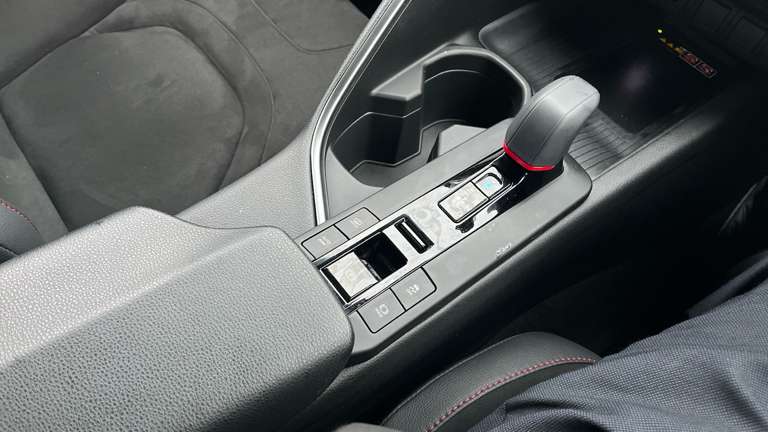 Used Toyota C-HR 2024 for sale - 77168444: Photo 33