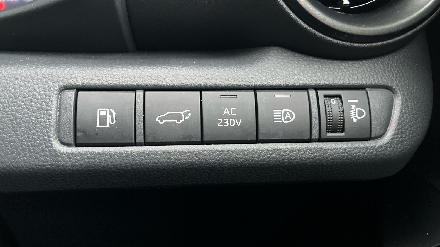 Used Toyota C-HR 2024 for sale - 77168444: Photo 37