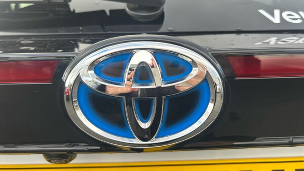 Used Toyota Yaris Cross 2024 for sale - 76329909: Photo 30