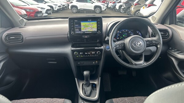 Used Toyota Yaris Cross 2024 for sale - 76329909: Photo 5