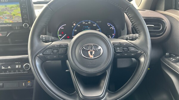 Used Toyota Yaris Cross 2024 for sale - 76329909: Photo 8