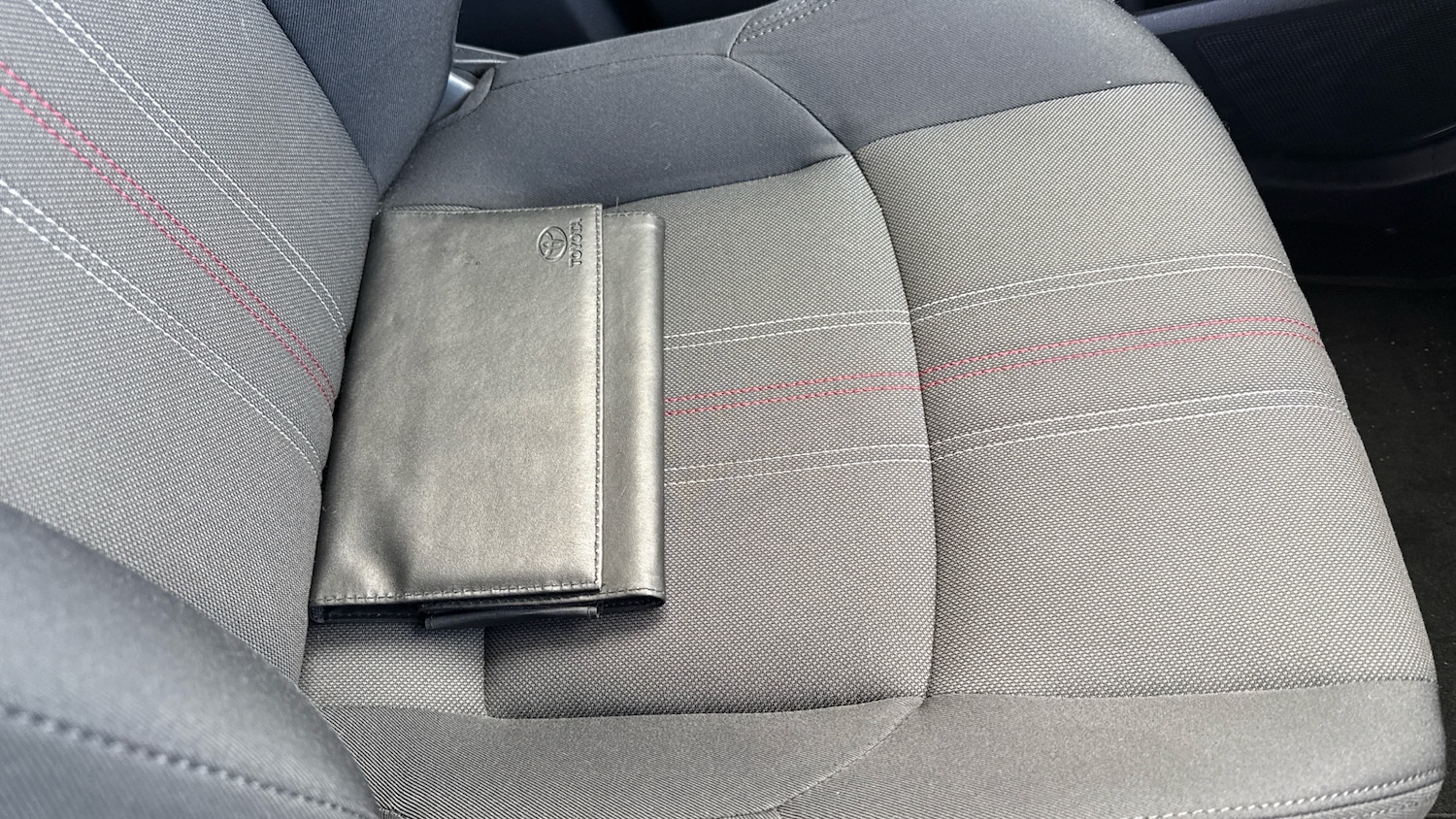 Used Toyota C-HR 2021 for sale - 77379099: Photo 41