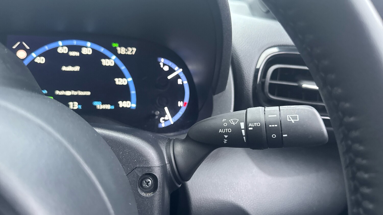 Used Toyota Yaris Cross 2023 for sale - 76064149: Photo 29