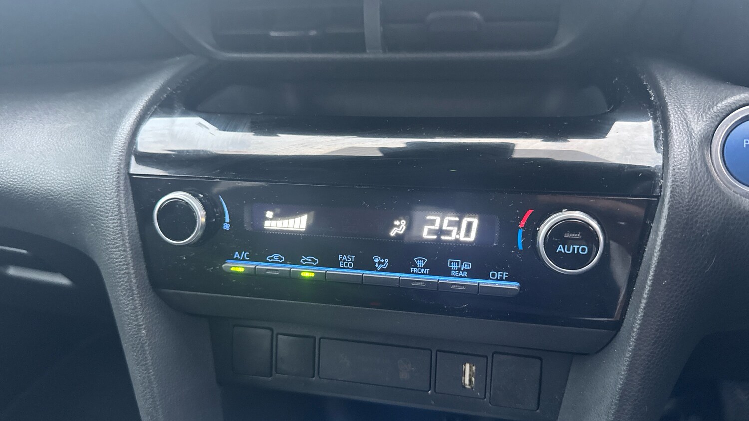 Used Toyota Yaris Cross 2023 for sale - 76064149: Photo 31