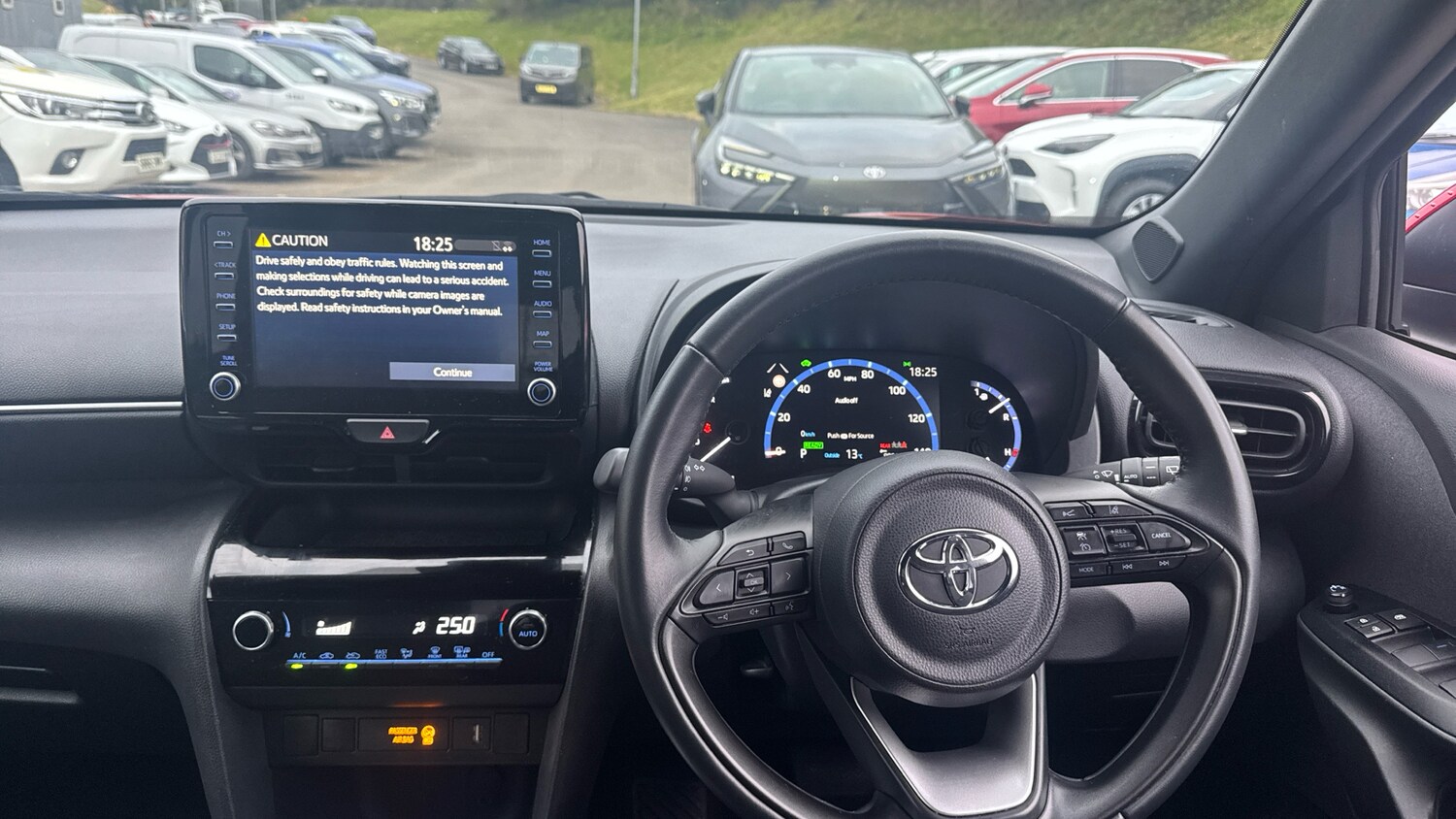 Used Toyota Yaris Cross 2023 for sale - 76064149: Photo 6