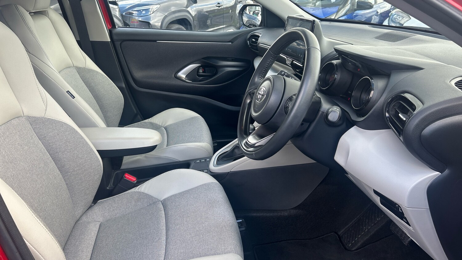 Used Toyota Yaris 2023 for sale - 75922355: Photo 11