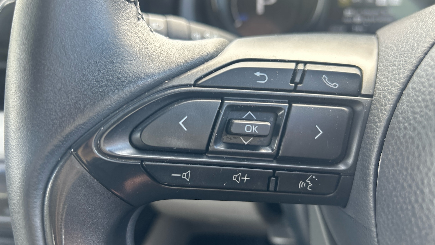 Used Toyota Yaris 2023 for sale - 75922355: Photo 36