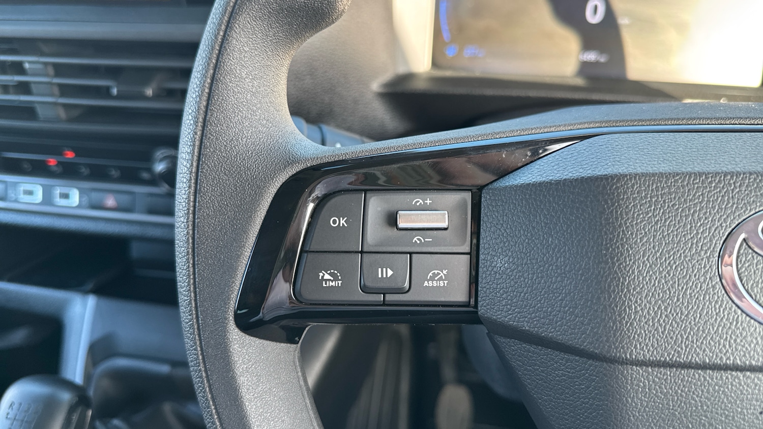 Used Toyota ProAce 2024 for sale - 77662491: Photo 38