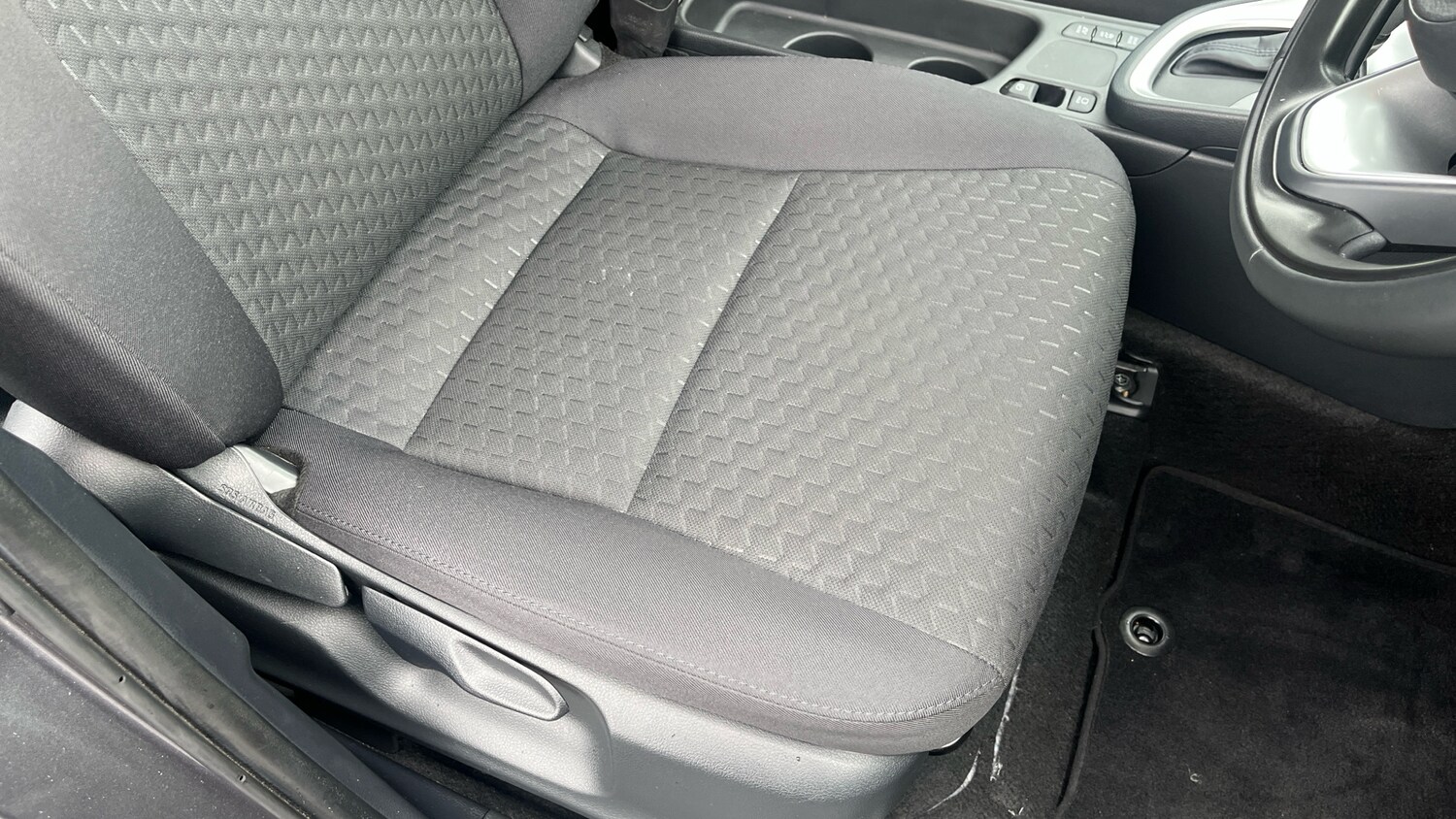 Used Toyota Yaris Cross 2025 for sale - 78139464: Photo 17