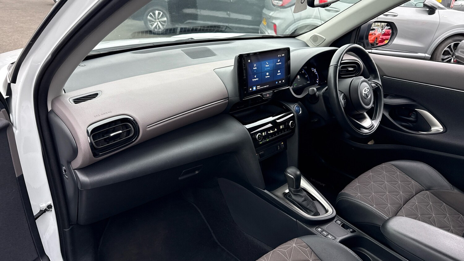 Used Toyota Yaris Cross 2023 for sale - 77591897: Photo 10