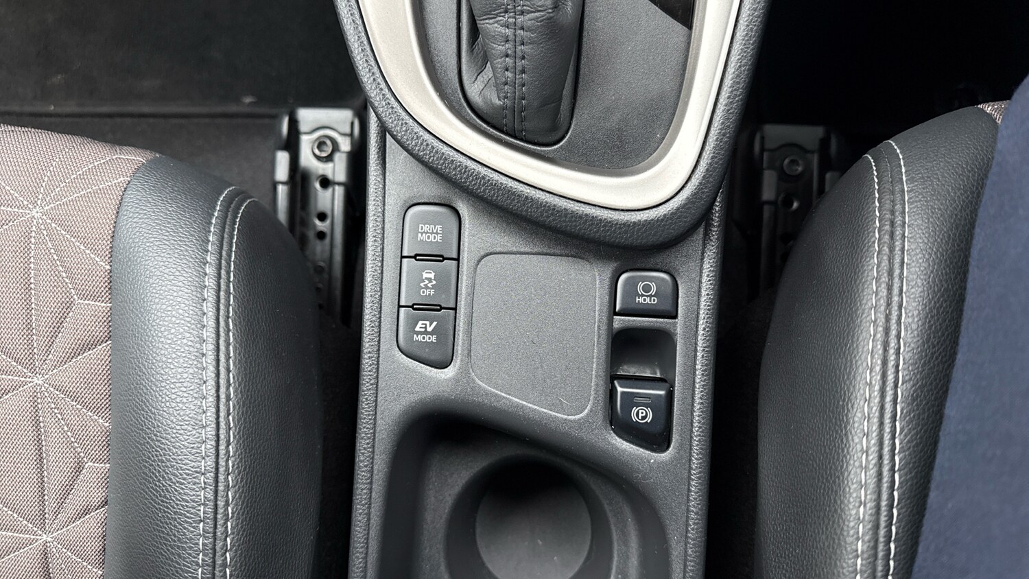 Used Toyota Yaris Cross 2023 for sale - 77591897: Photo 27