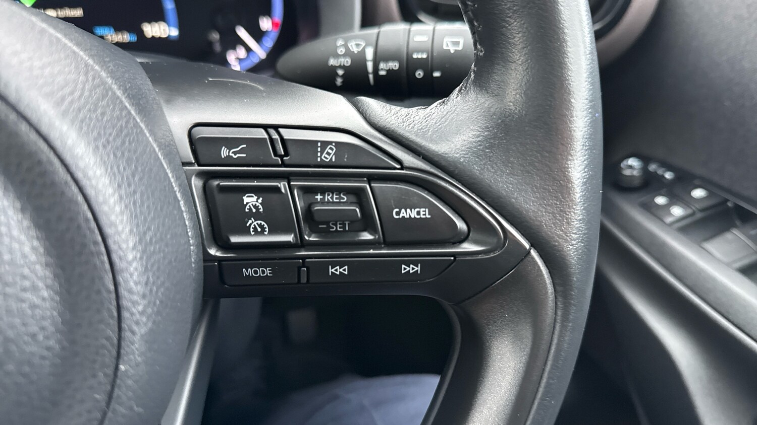 Used Toyota Yaris Cross 2023 for sale - 77591897: Photo 29