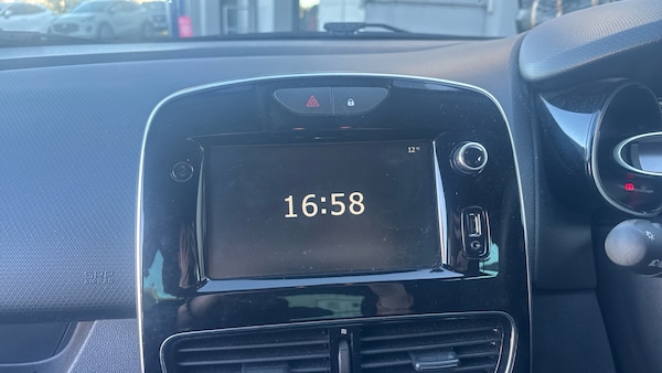 Used Renault Clio 2019 for sale - 76205978: Photo 12