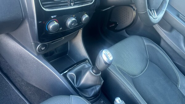 Used Renault Clio 2019 for sale - 76205978: Photo 13