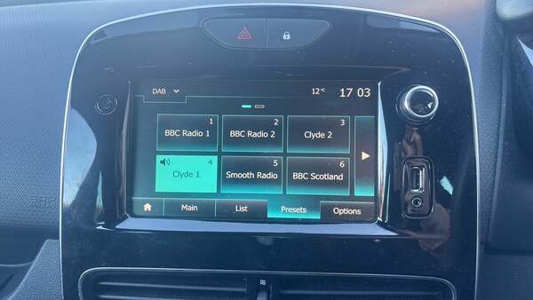 Used Renault Clio 2019 for sale - 76205978: Photo 43