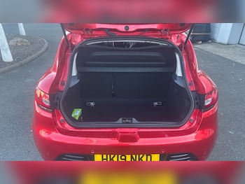 Used Renault Clio 2019 for sale - 76205978: Photo 4