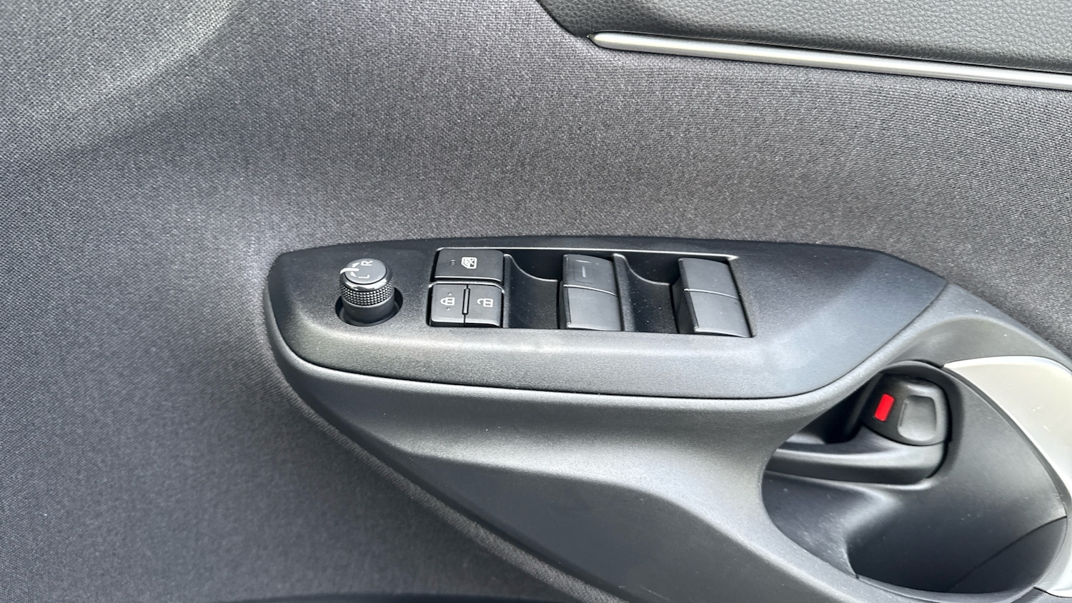 Used Toyota Yaris Cross 2023 for sale - 77282943: Photo 29