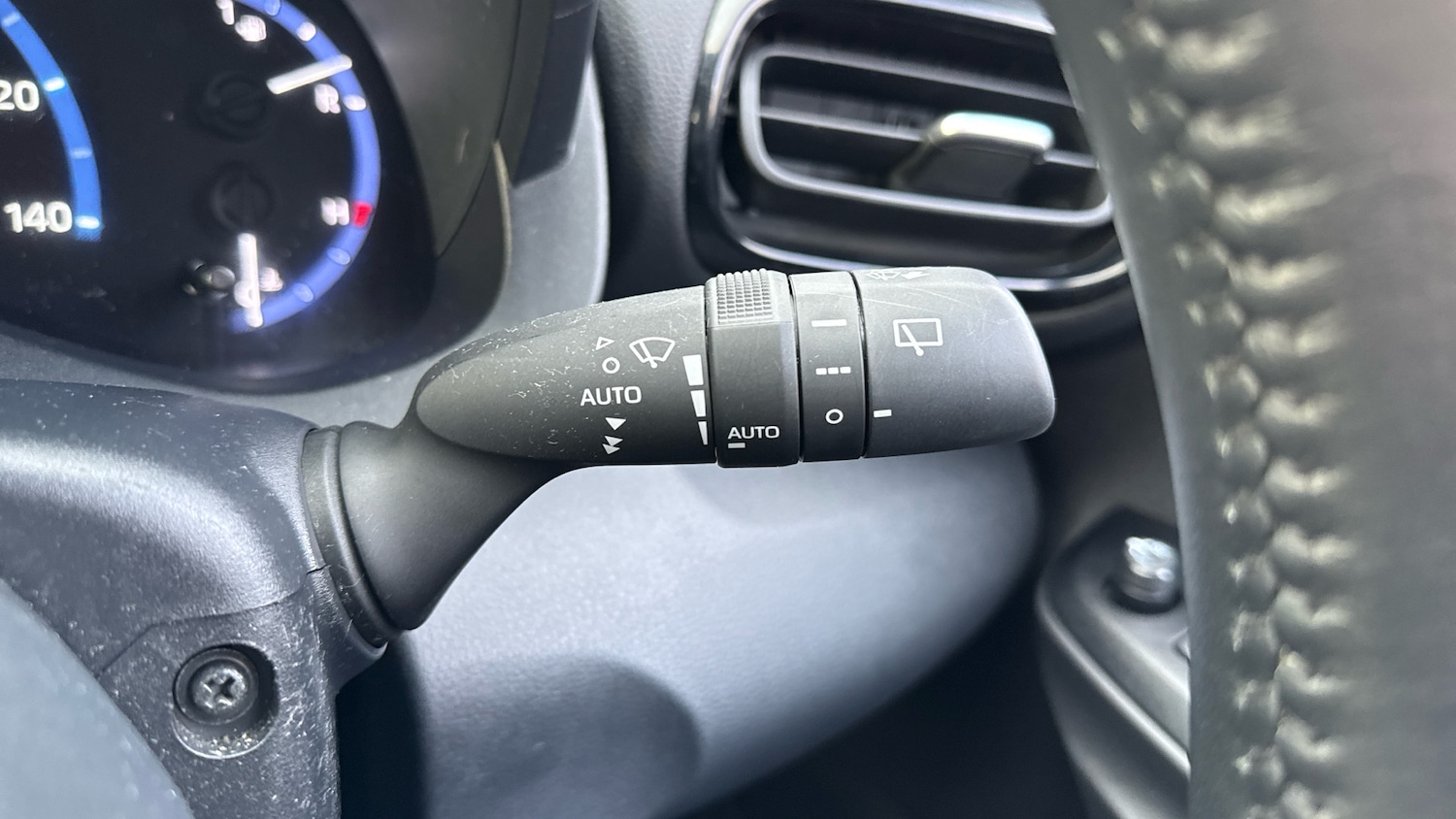 Used Toyota Yaris Cross 2023 for sale - 77282943: Photo 34