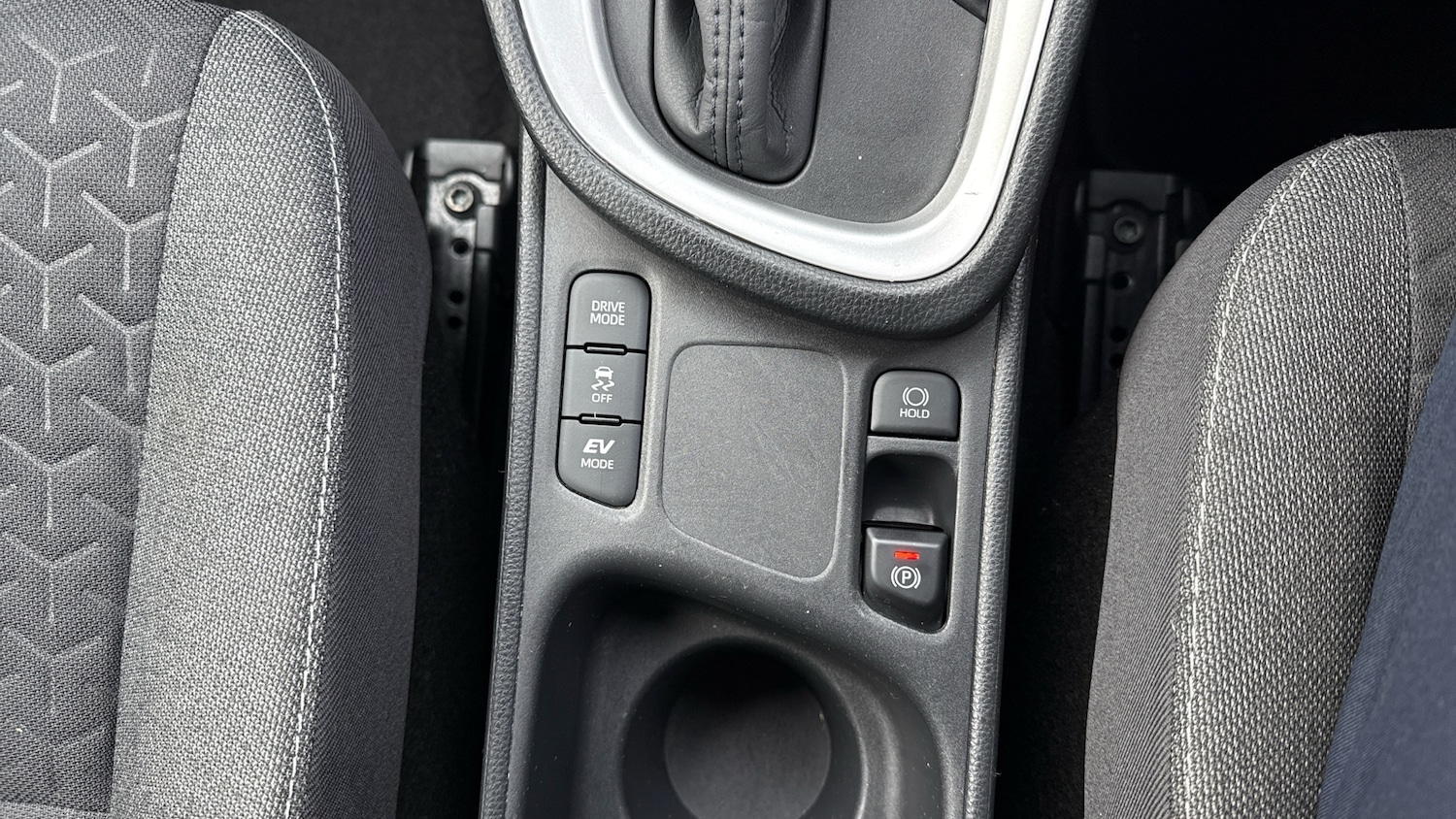 Used Toyota Yaris Cross 2023 for sale - 77282943: Photo 41