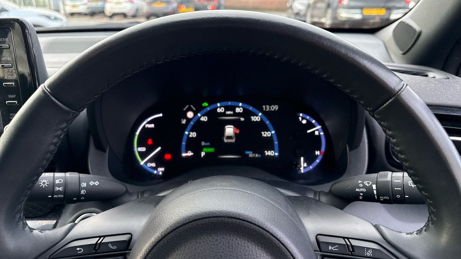 Used Toyota Yaris Cross 2023 for sale - 77282943: Photo 9