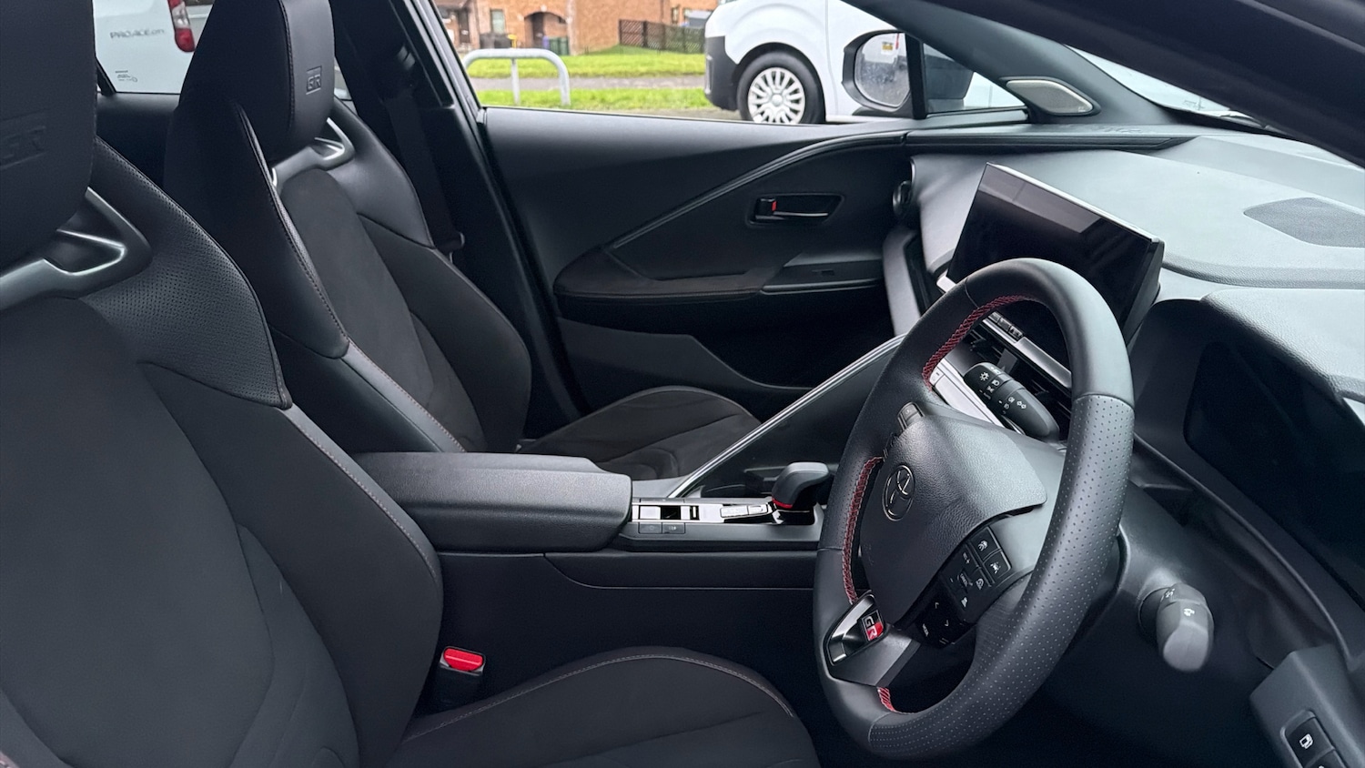 Used Toyota C-HR 2025 for sale - 77282946: Photo 11