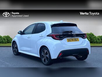 Used Toyota Yaris 2024 for sale - 77802272: Photo
