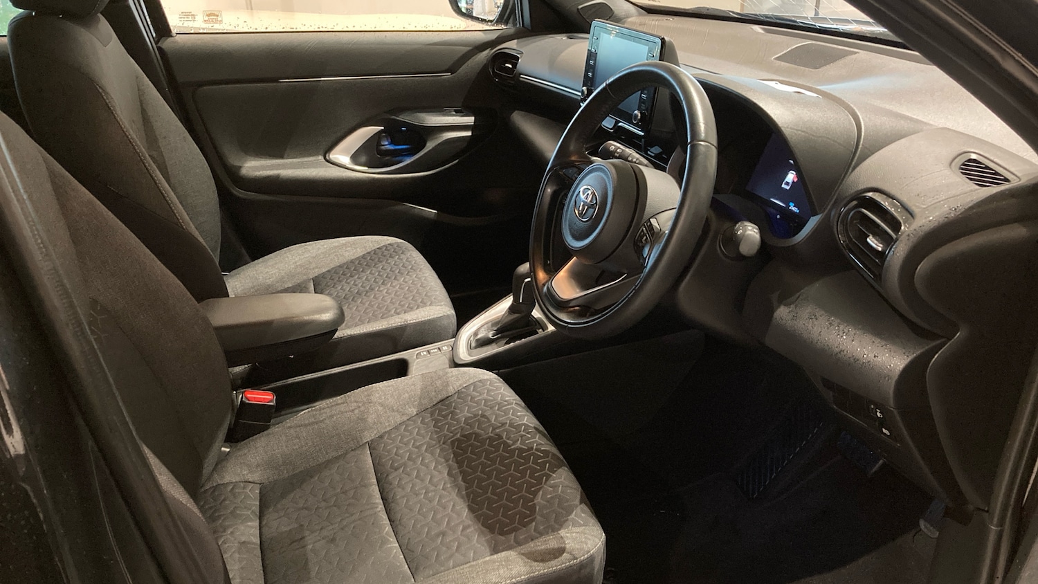Used Toyota Yaris Cross 2022 for sale - 76115760: Photo 11