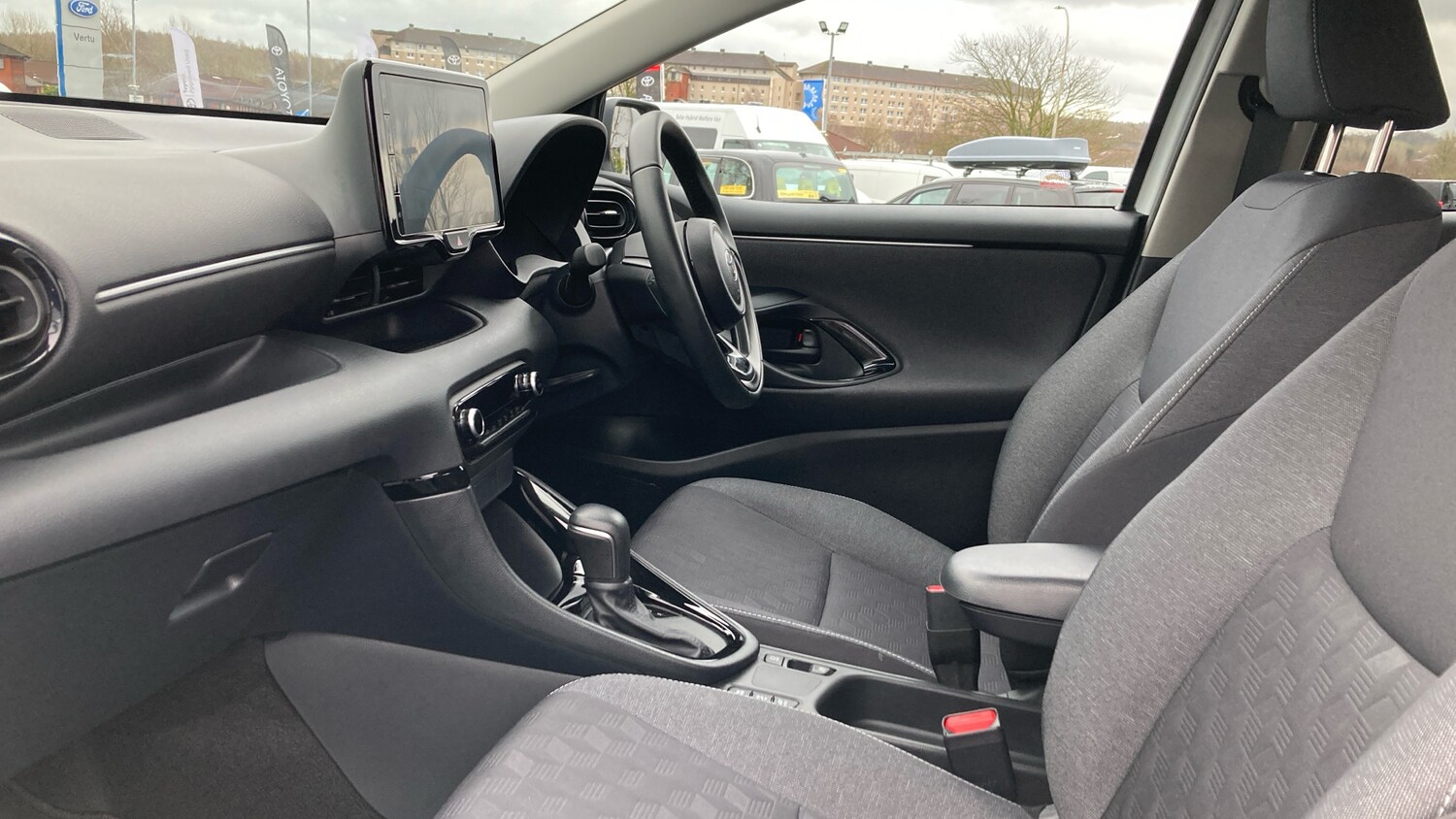 Used Toyota Yaris 2024 for sale - 77207328: Photo 10