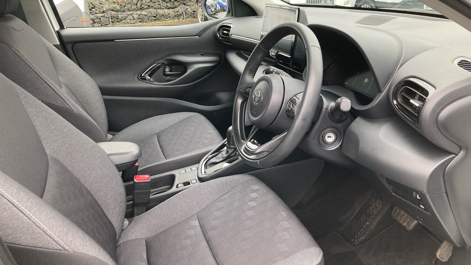 Used Toyota Yaris 2024 for sale - 77207328: Photo 11