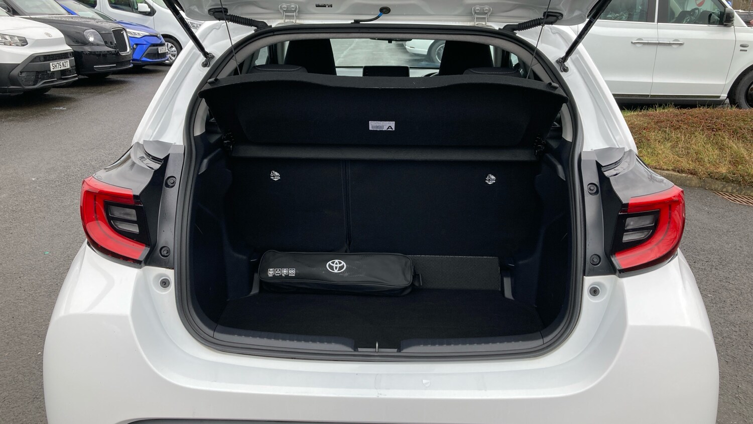 Used Toyota Yaris 2024 for sale - 77207328: Photo 14