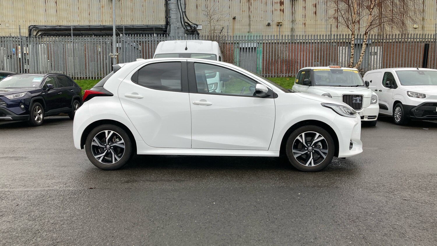 Used Toyota Yaris 2024 for sale - 77207328: Photo 16