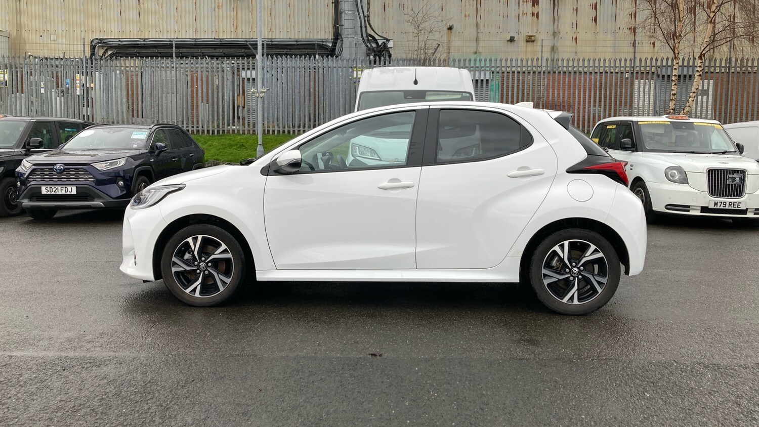 Used Toyota Yaris 2024 for sale - 77207328: Photo 17