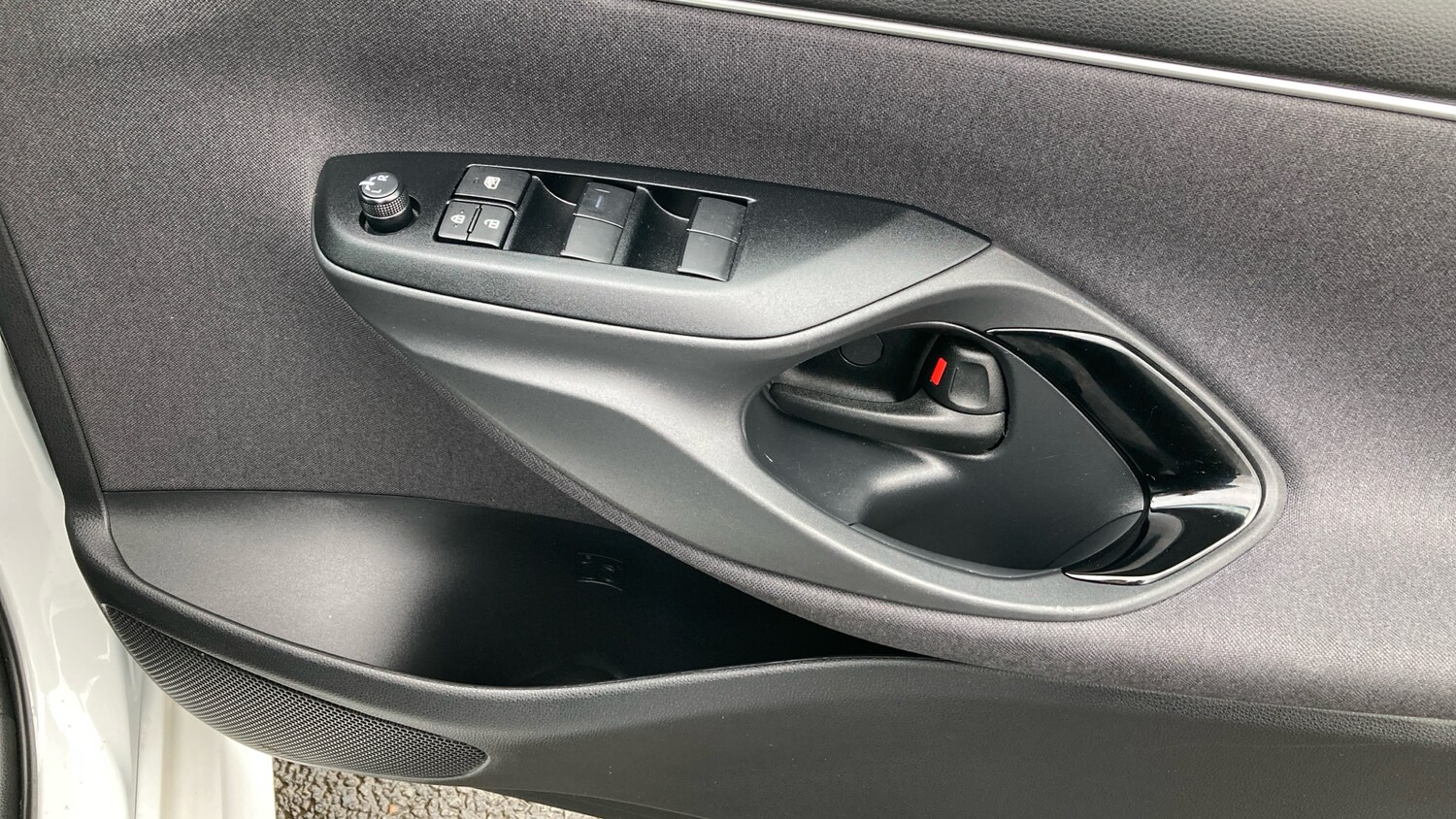 Used Toyota Yaris 2024 for sale - 77207328: Photo 30