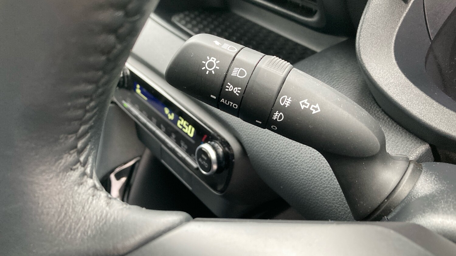 Used Toyota Yaris 2024 for sale - 77207328: Photo 35