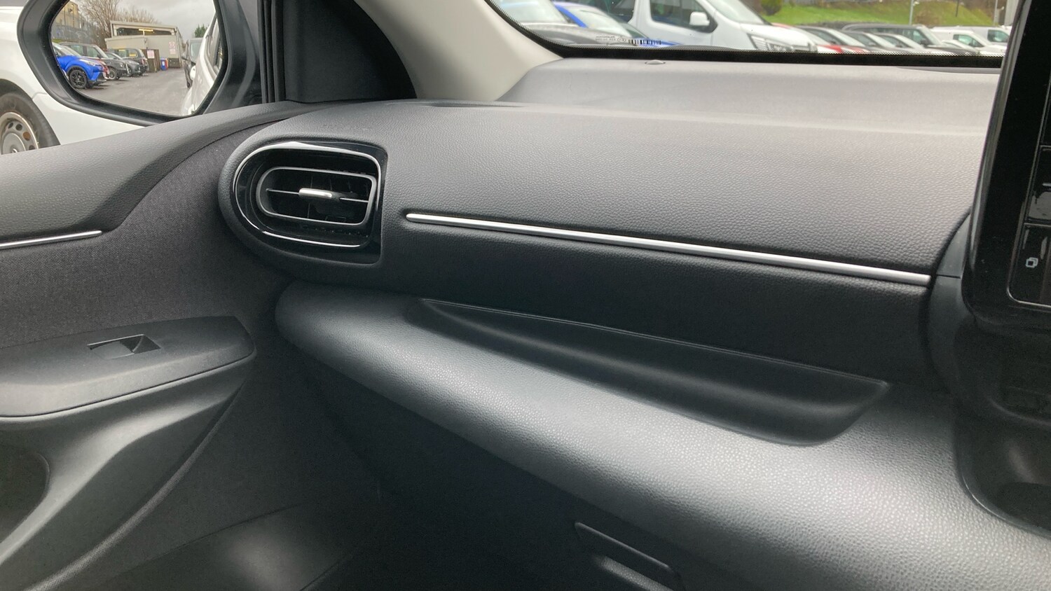 Used Toyota Yaris 2024 for sale - 77207328: Photo 42