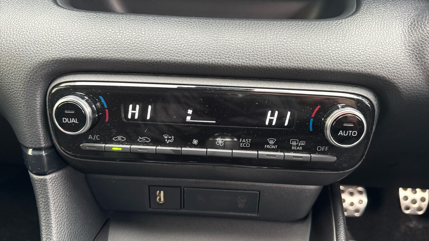 Used Toyota Yaris 2023 for sale - 76403137: Photo 30