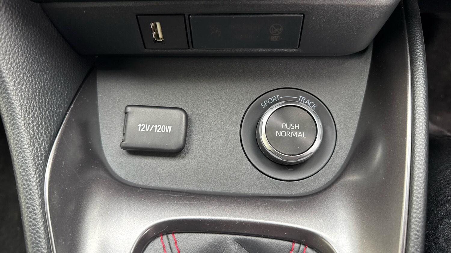 Used Toyota Yaris 2023 for sale - 76403137: Photo 31