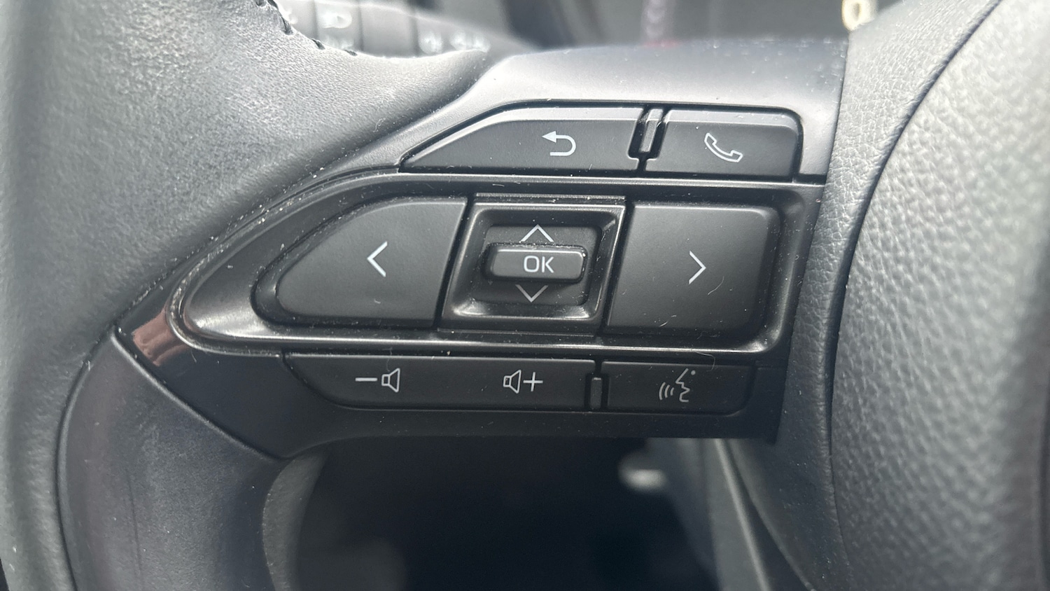 Used Toyota Aygo X 2022 for sale - 76834005: Photo 21